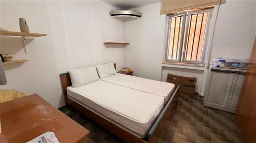Villetta Con Trullo e Deposito in Zona Collinare